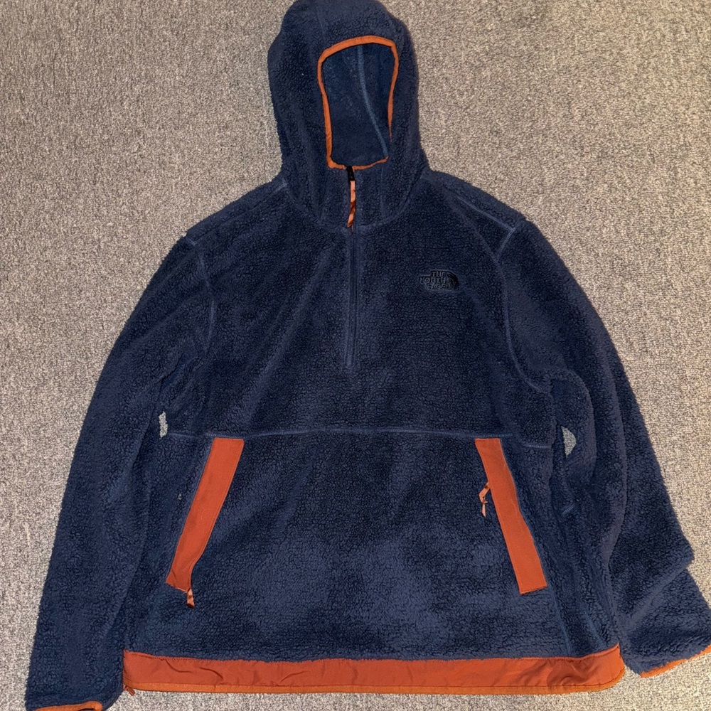 Men’s north face campshire hooded fleece